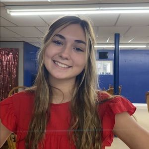 Meet your Posher, Kelly